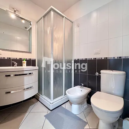 Cozy - Comoda Eleganza Apartment *